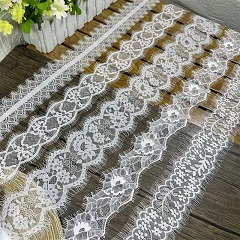 Tuulettimen muotoinen nylon ripsien pitsi
