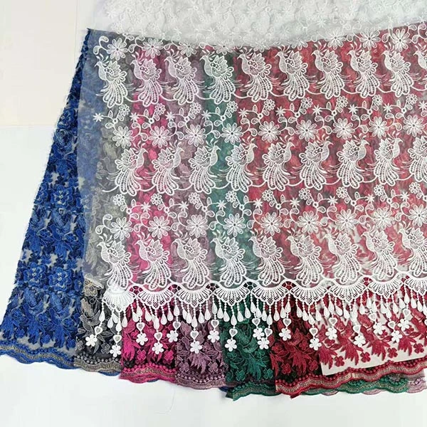 Tukkukaupan kaunis 3D kukkahelmillä koristeltu halpa tekstiilikirjontakangas Sveitsin Voile-pitsikoriste 2021